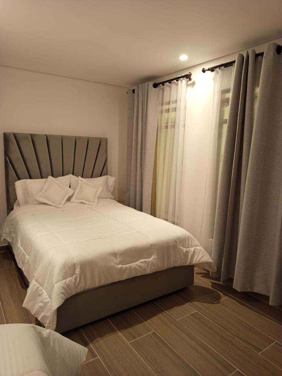 Hotel Saron Богота Экстерьер фото